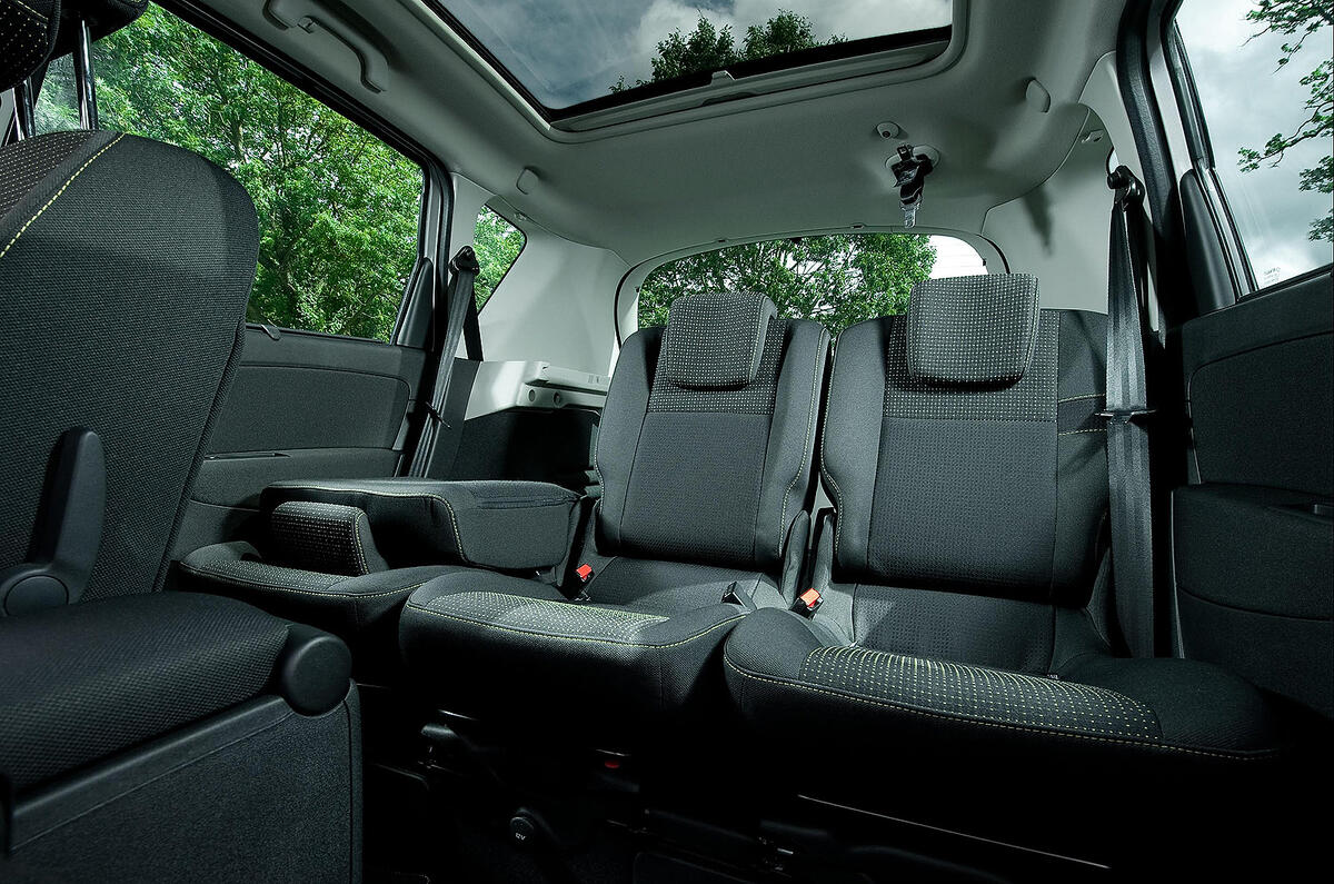 Renault Scenic rear seats