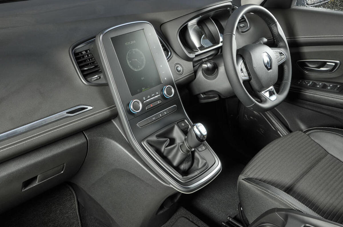 Renault Scenic dashboard