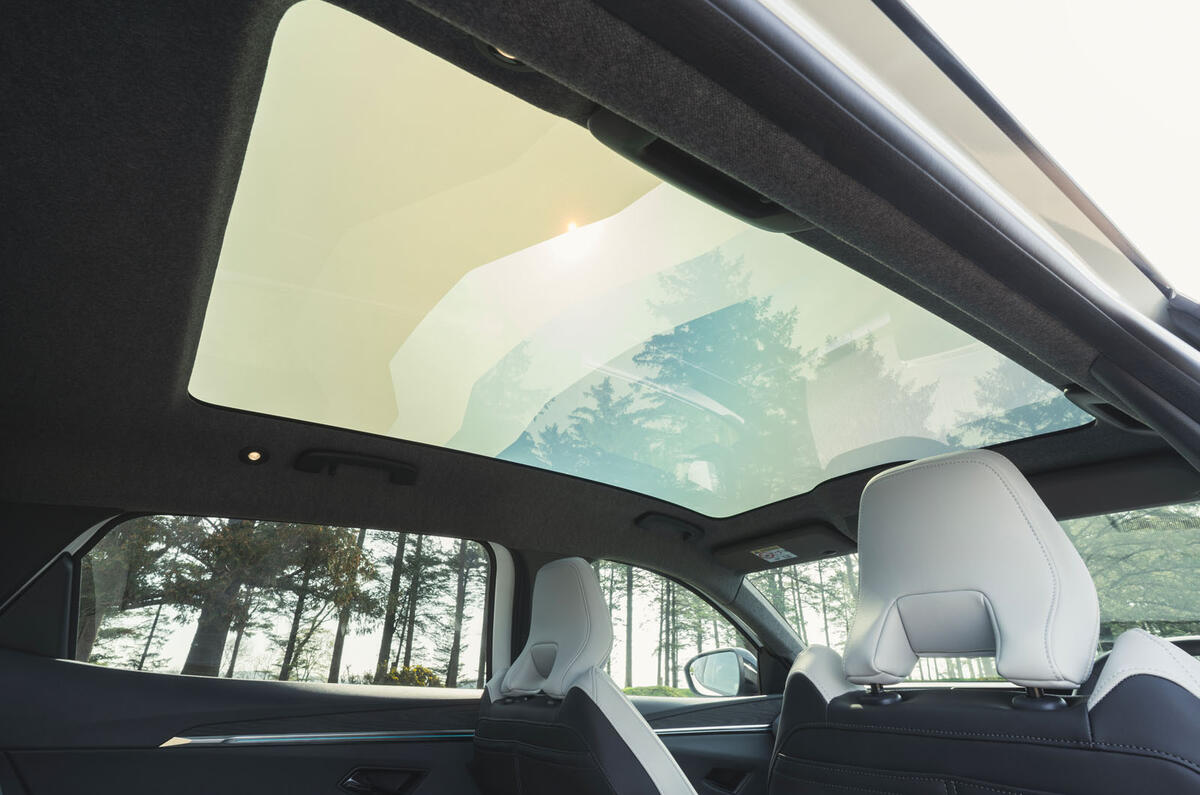 renault scenic e tech review 2024 12 sunroof