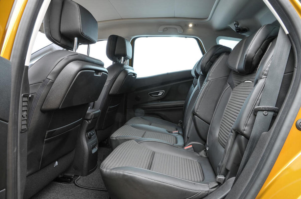 Renault Scenic rear seats