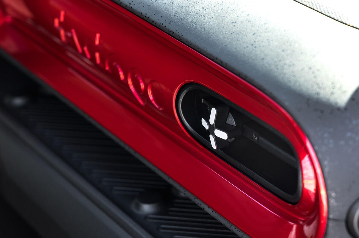 Renault Twingo review 2026 019