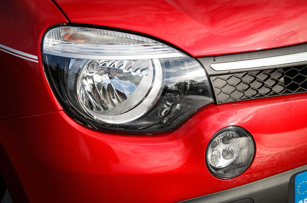 Renault Twingo headlight