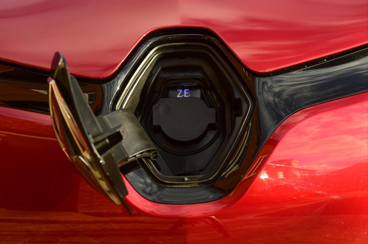 Renault Zoe charging port