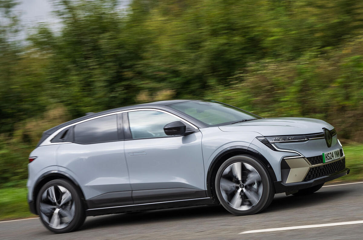 Renault Megane side tracking