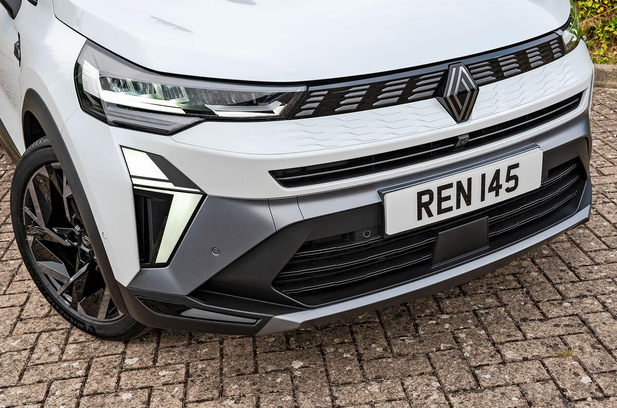 Renault Symbioz Critique du pare-chocs avant