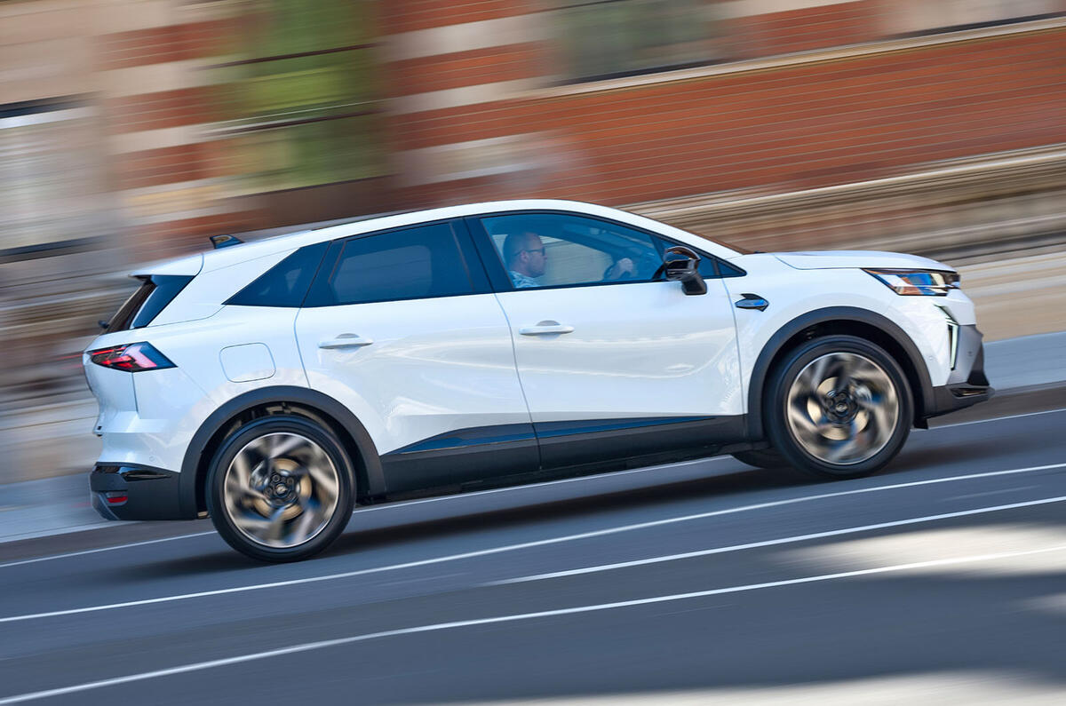 Renault Symbioz Critique de la trajectoire latérale