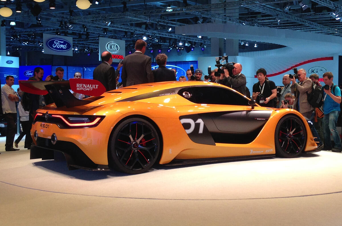 Renault reveals new 493bhp RS 01 racing car