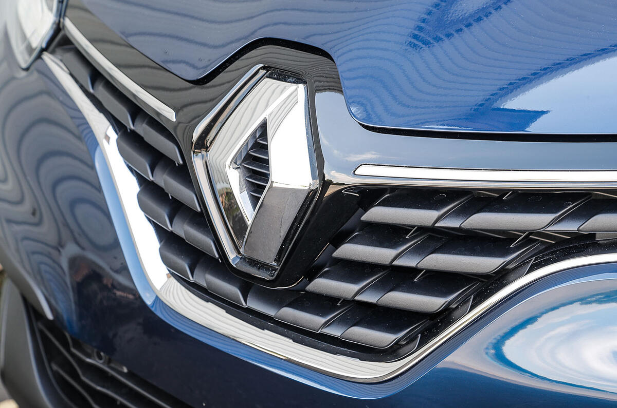 Renault Kadjar badge