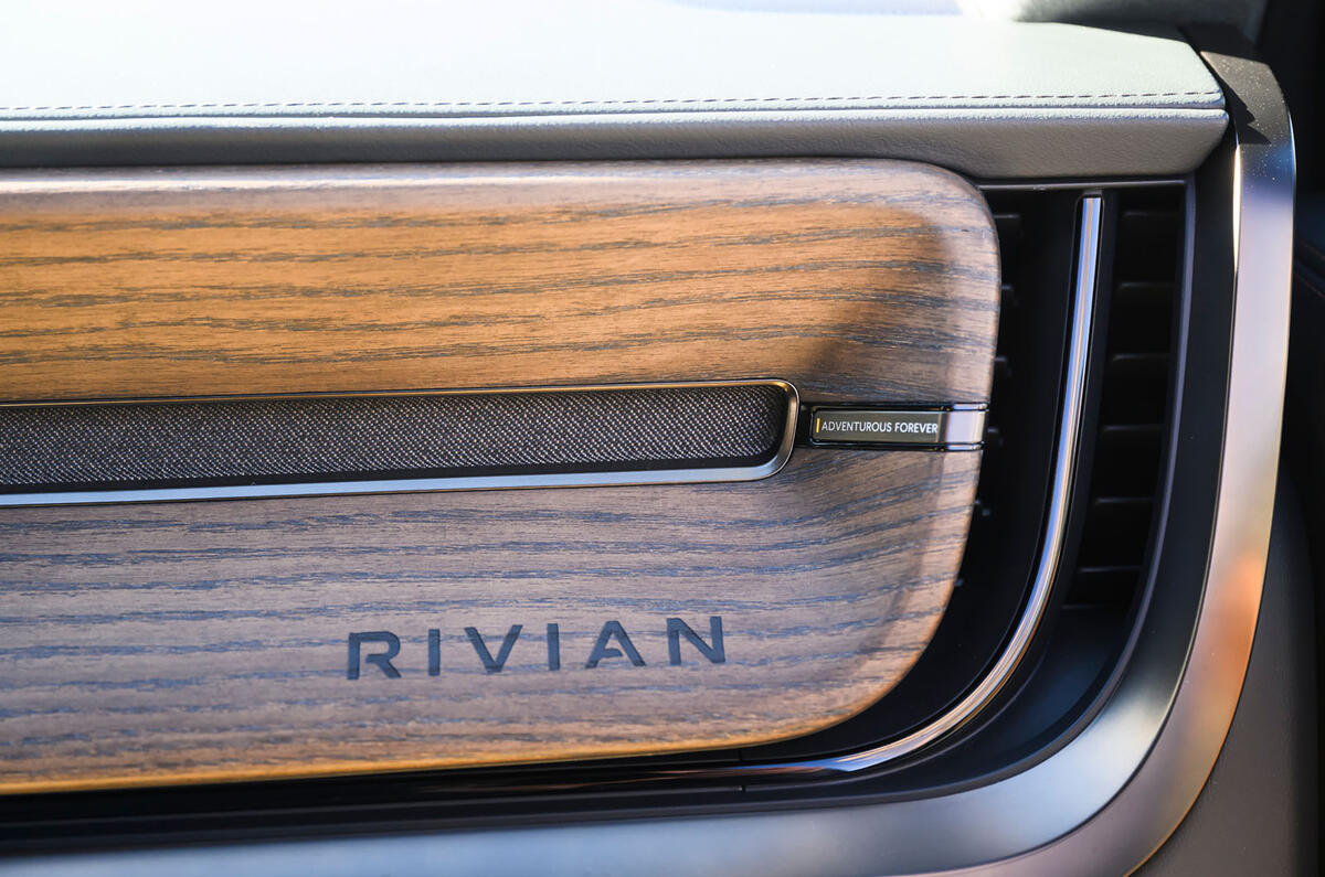 Rivian R1T 2025 Review LIPMAN dash detail 14235