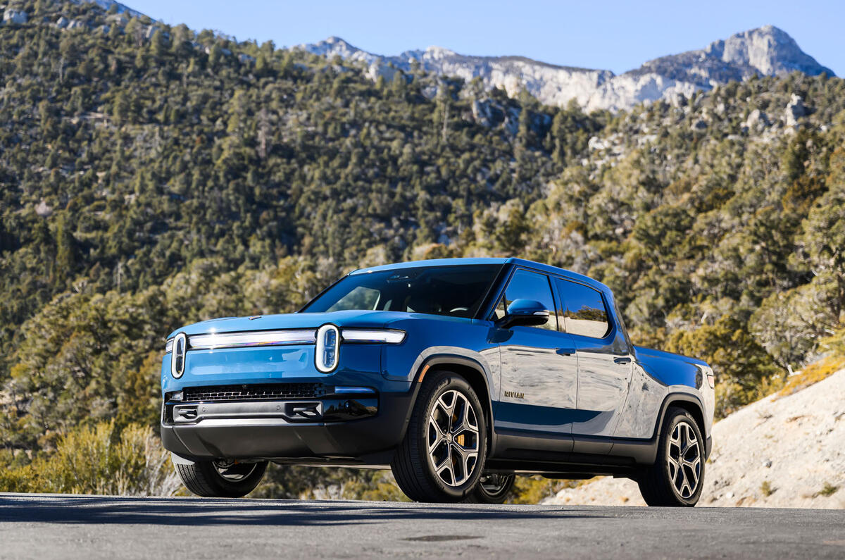 Rivian R1T 2025 Review LIPMAN front static 14445