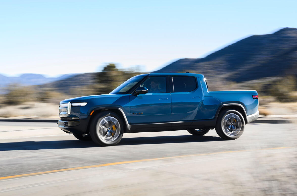 Rivian R1T 2025 Review LIPMAN pan 14741