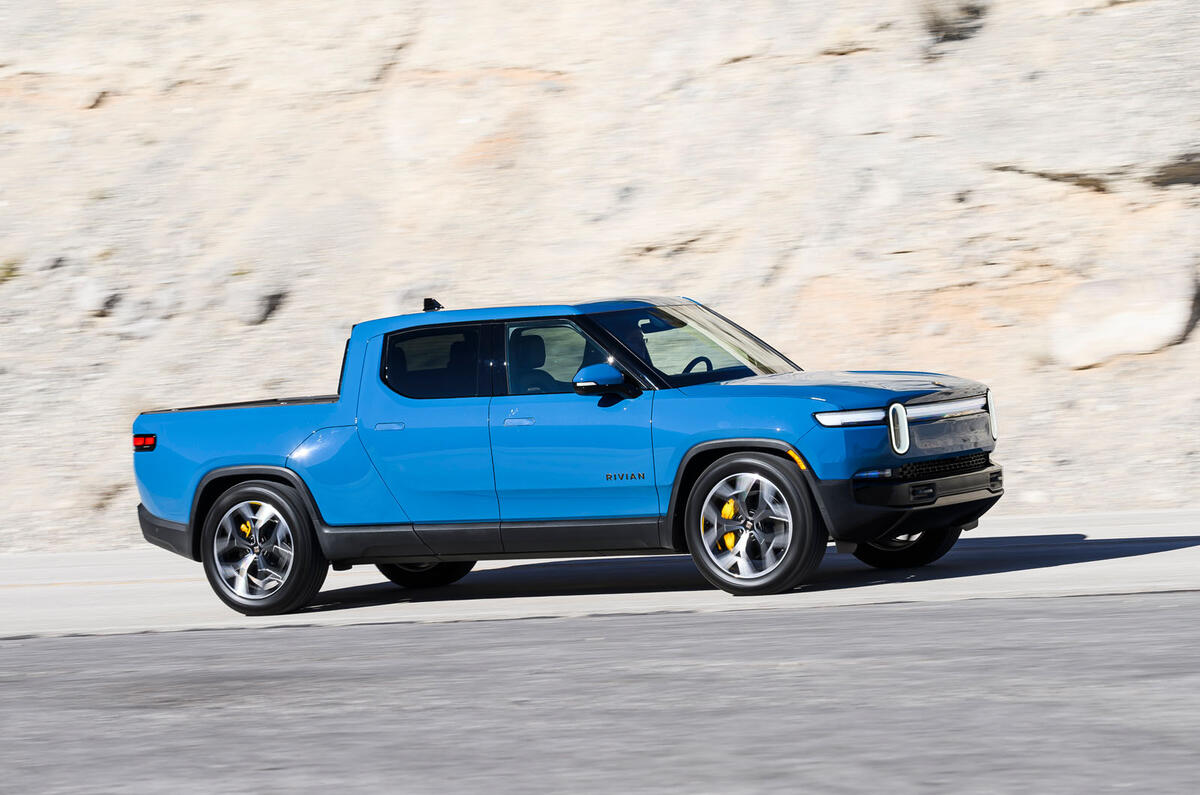 Rivian R1T 2025 Review LIPMAN pan 24941