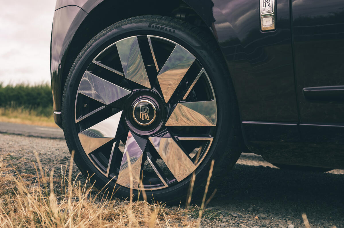 rolls royce cullinan rt 2026 jh 1 wheel