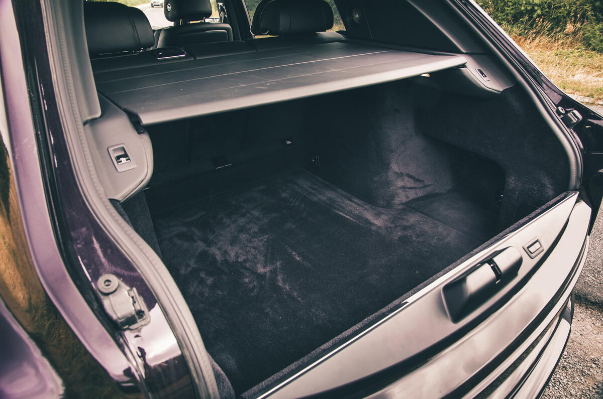 rolls royce cullinan rt 2026 jh 21 boot