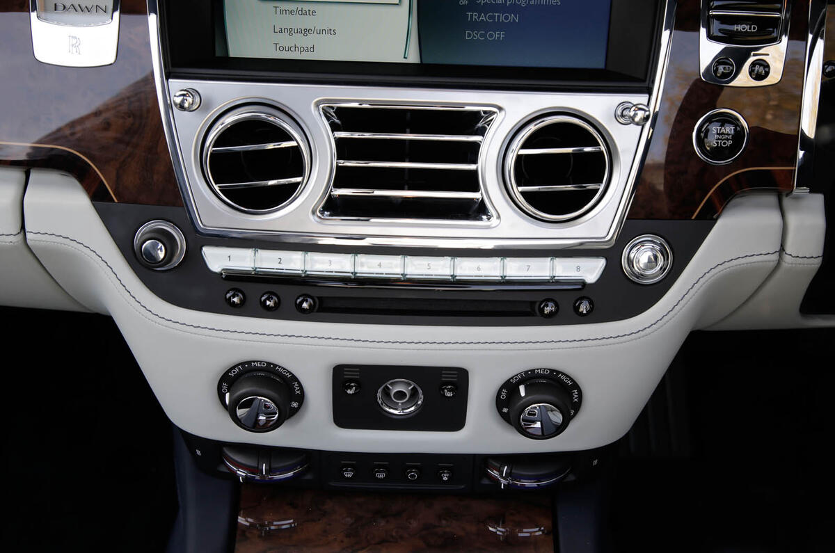 Rolls-Royce Dawn centre console
