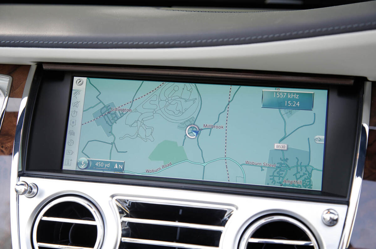 Rolls-Royce Dawn sat nav