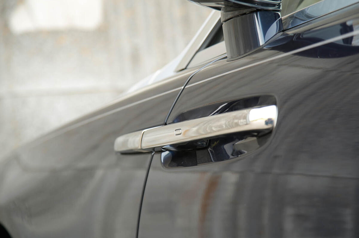 Rolls-Royce Dawn door handles
