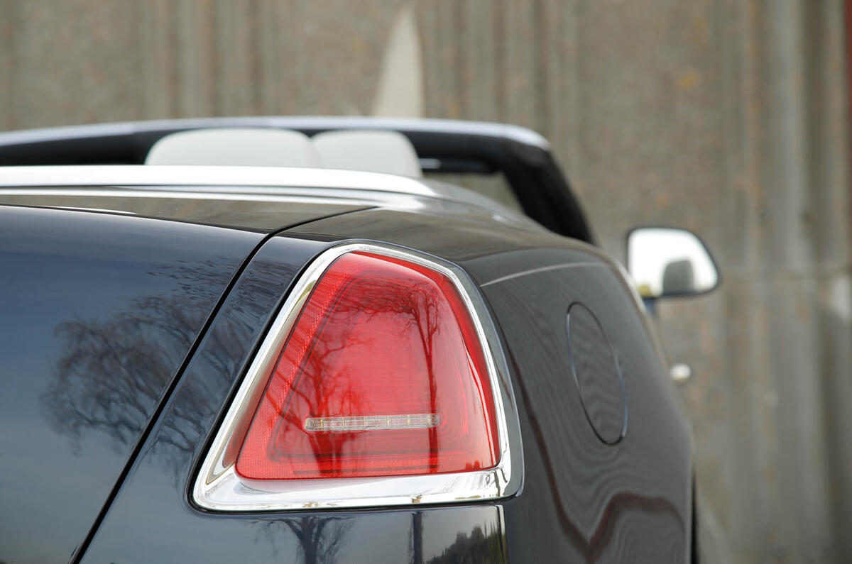 Rolls-Royce Dawn rear lights