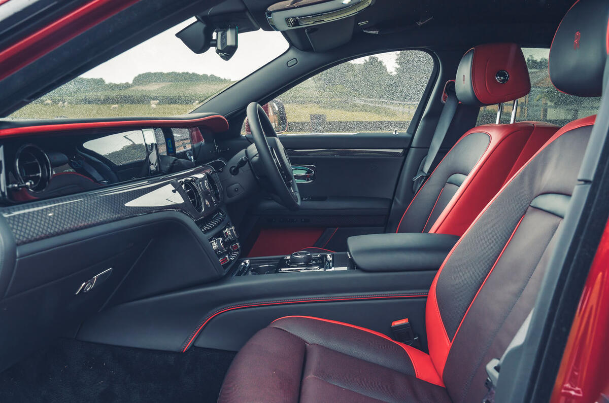 Rolls Royce Ghost avis 2025 018 sièges avant