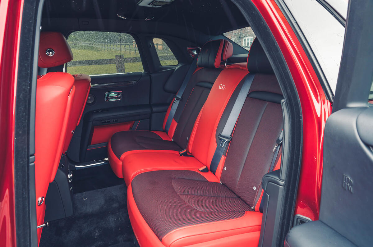Rolls Royce Ghost avis 2025 019 sièges arrières