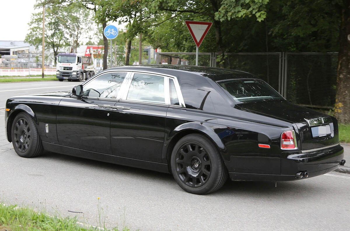 no title New Rolls-Royce Phantom spotted - first pictures