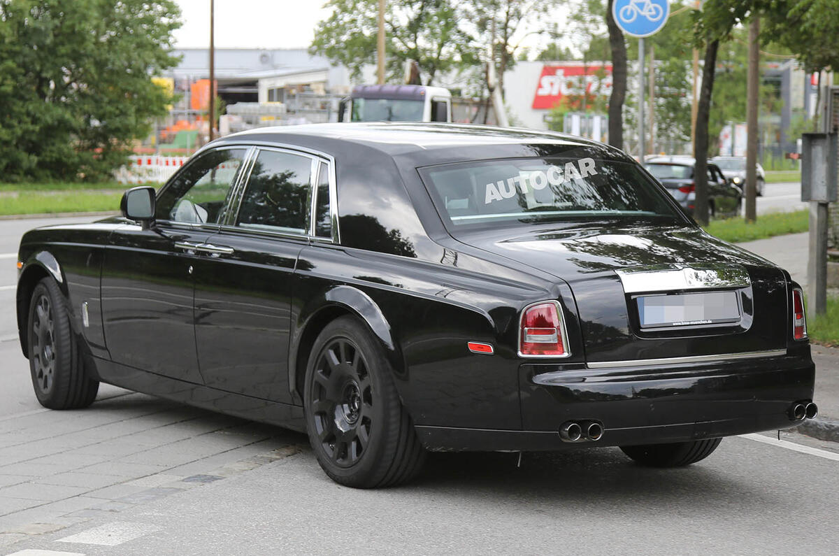 no title New Rolls-Royce Phantom spotted - first pictures