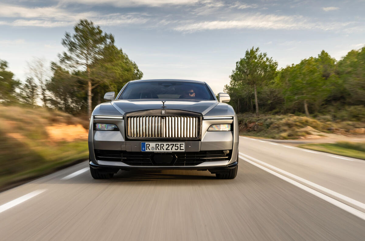 Rolls Royce Spectre Black Badge 2025 Review front tracking 09486