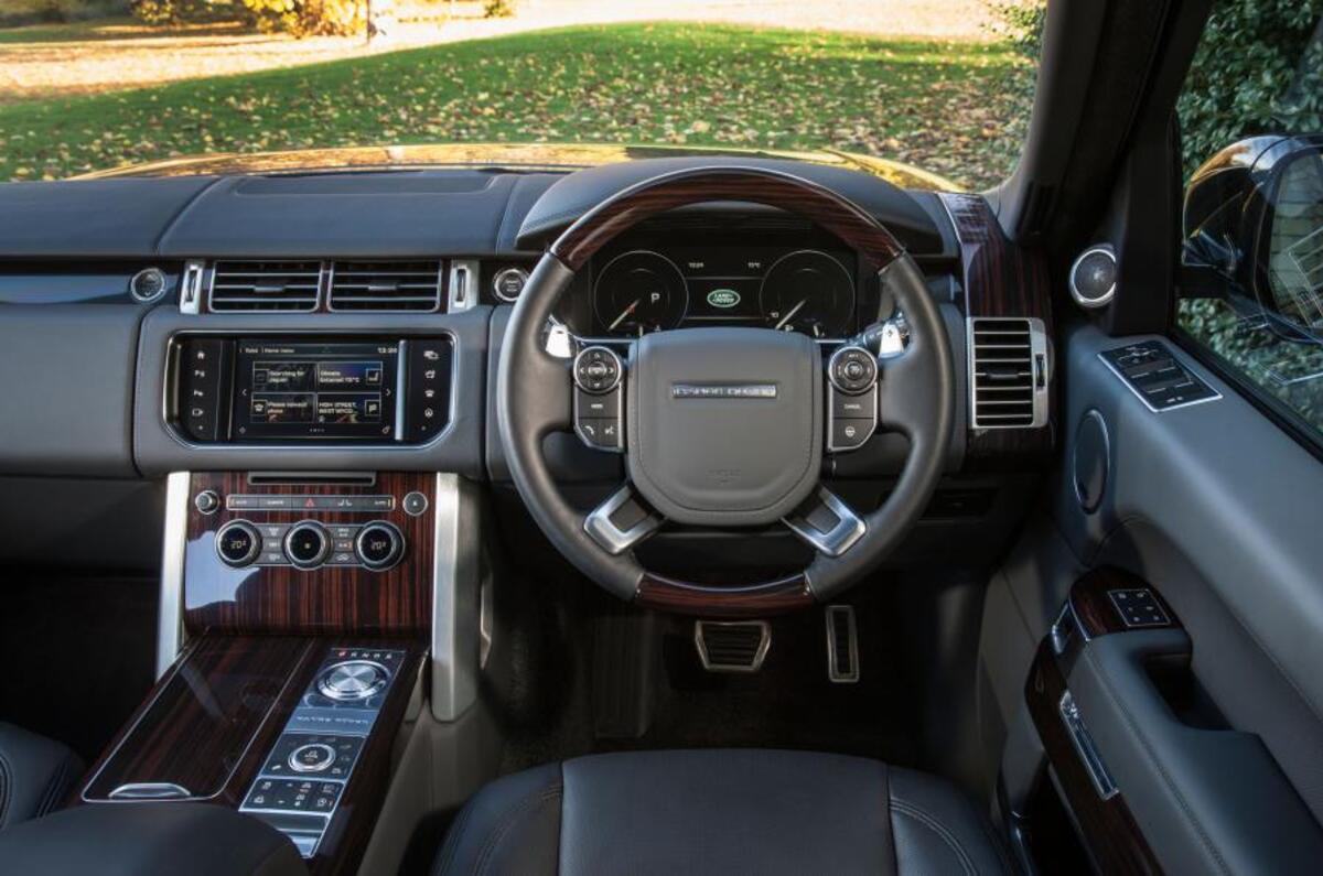 Range Rover SVAutobiography driver's seat
