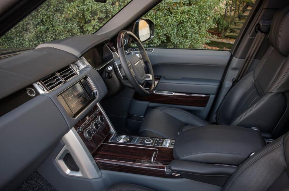 Range Rover SVAutobiography interior