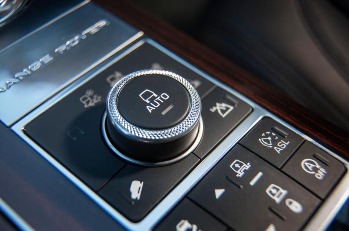 Range Rover SVAutobiography off-road mode