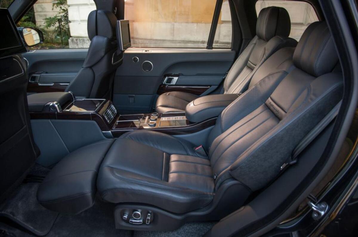 Range Rover SVAutobiography rear seats