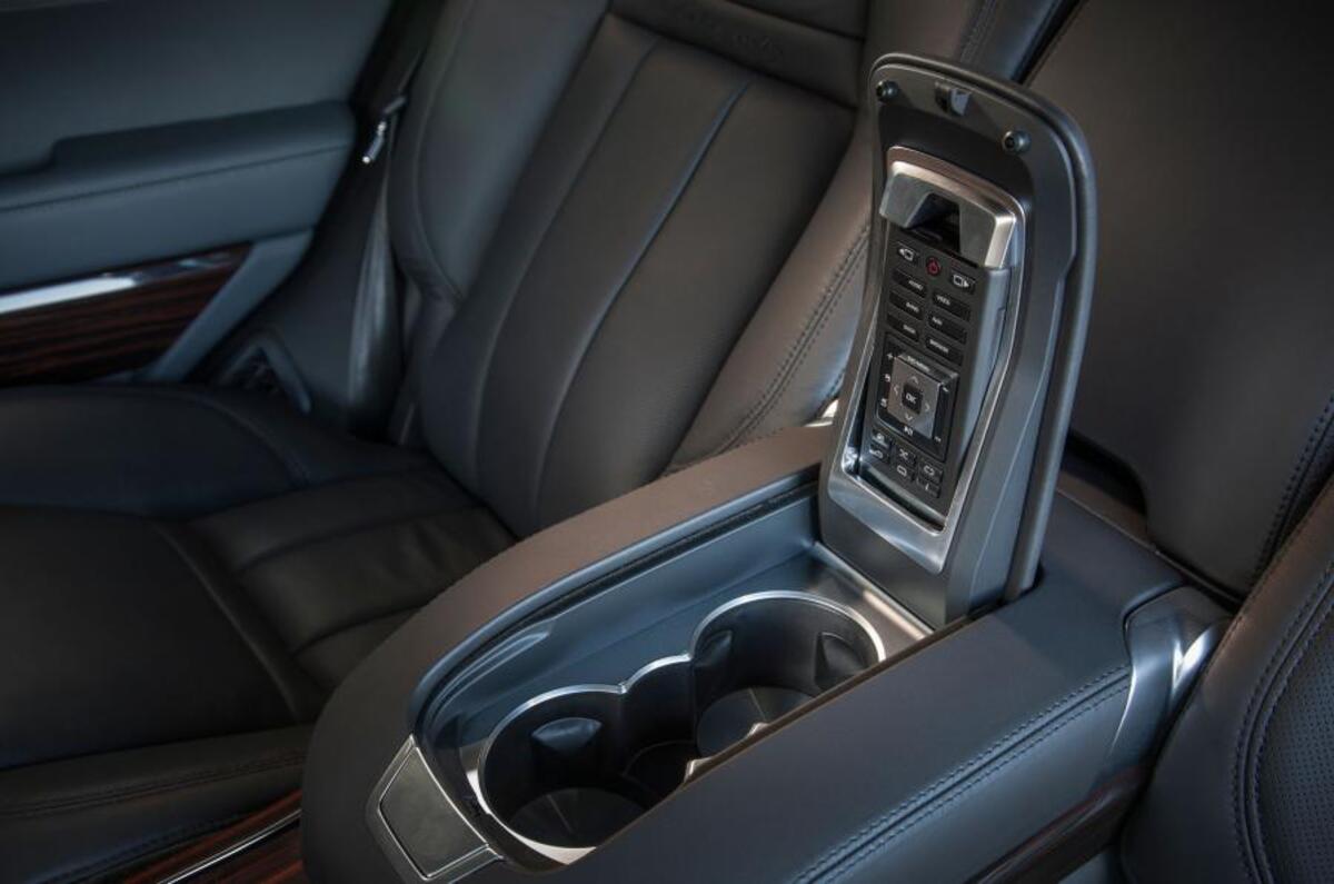 Range Rover SVA cupholders