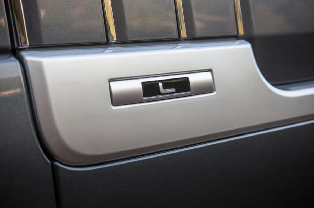 Range Rover SVA badging