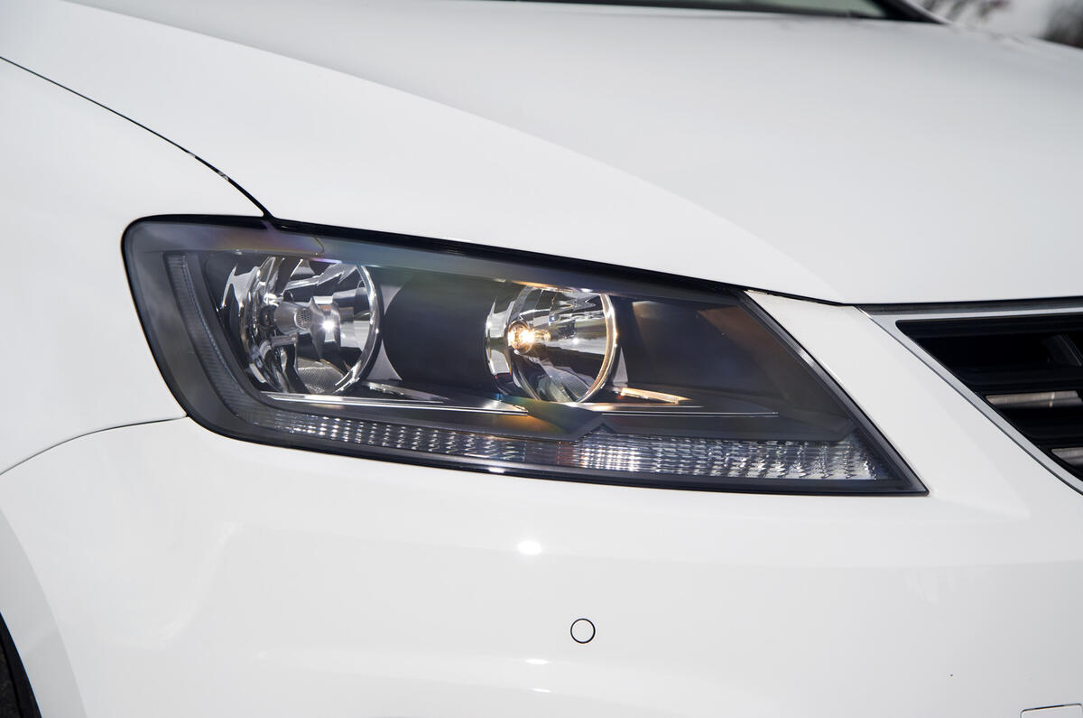 Seat Alhambra headlights