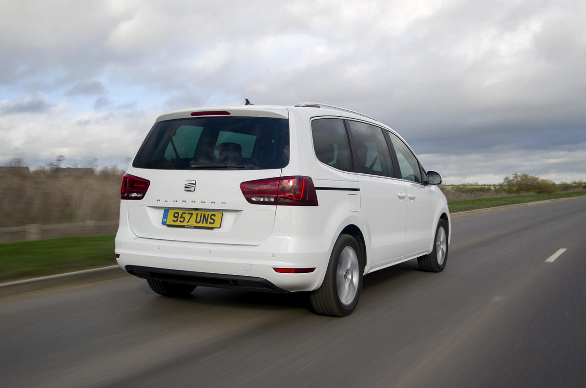 Seat Alhambra rear cornering