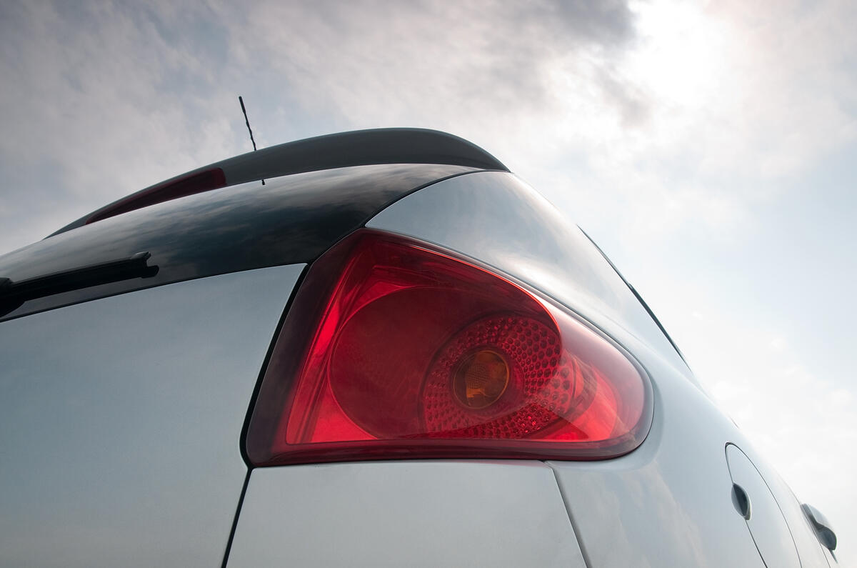 Rear is the most distinctive aspect of the Altea's design Seat Altea rear lights