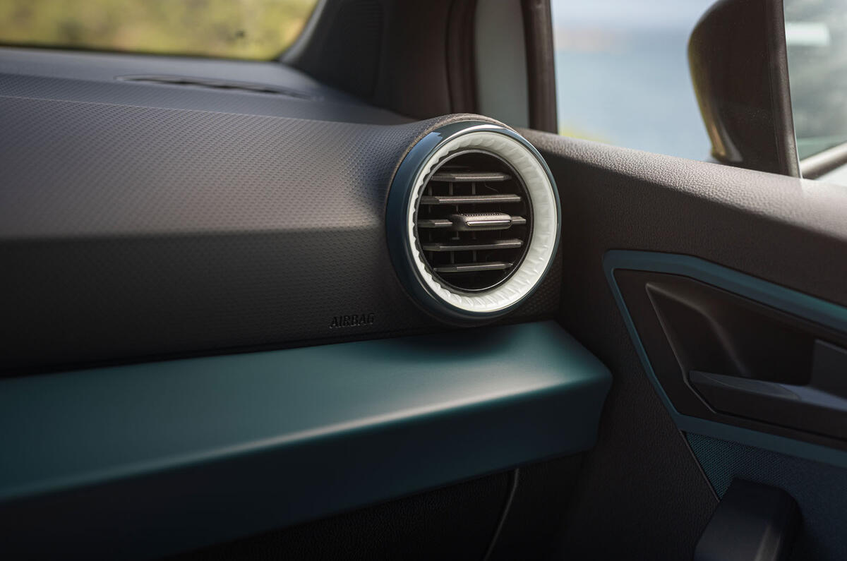 Seat Arona 2025 interior vent