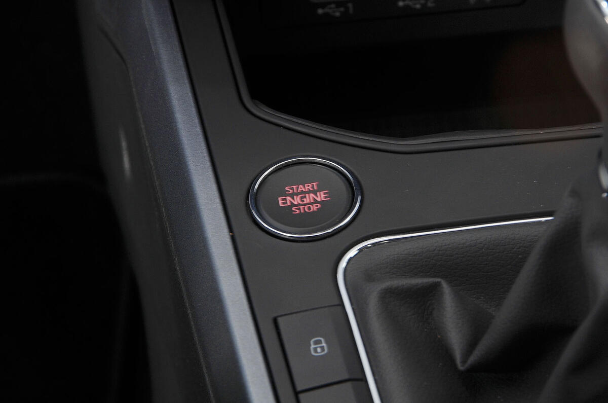 Seat Arona ignition button