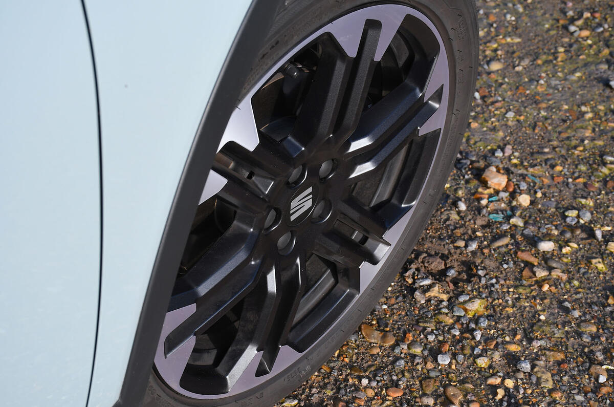 Seat Arona review 037