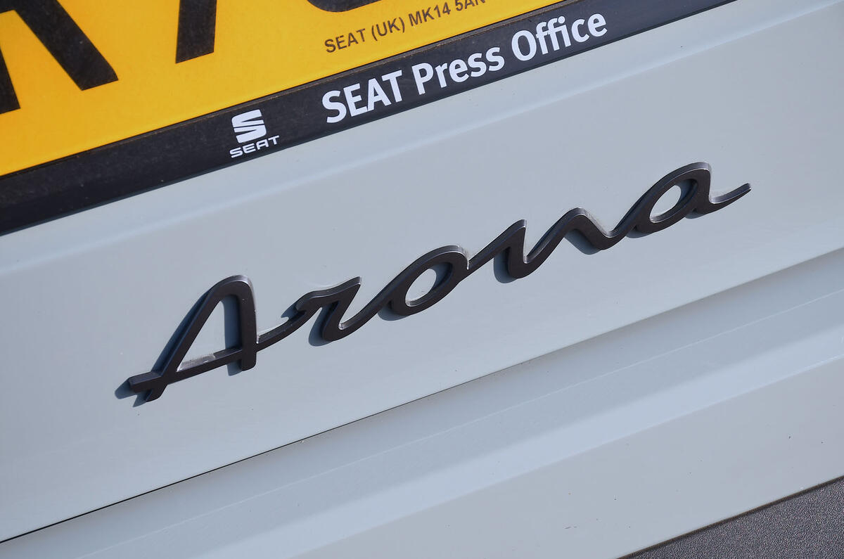 Seat Arona review 039