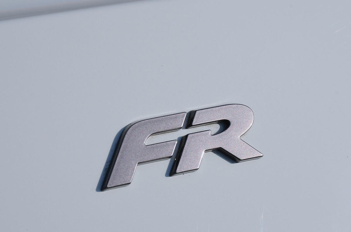 Seat Arona review 040