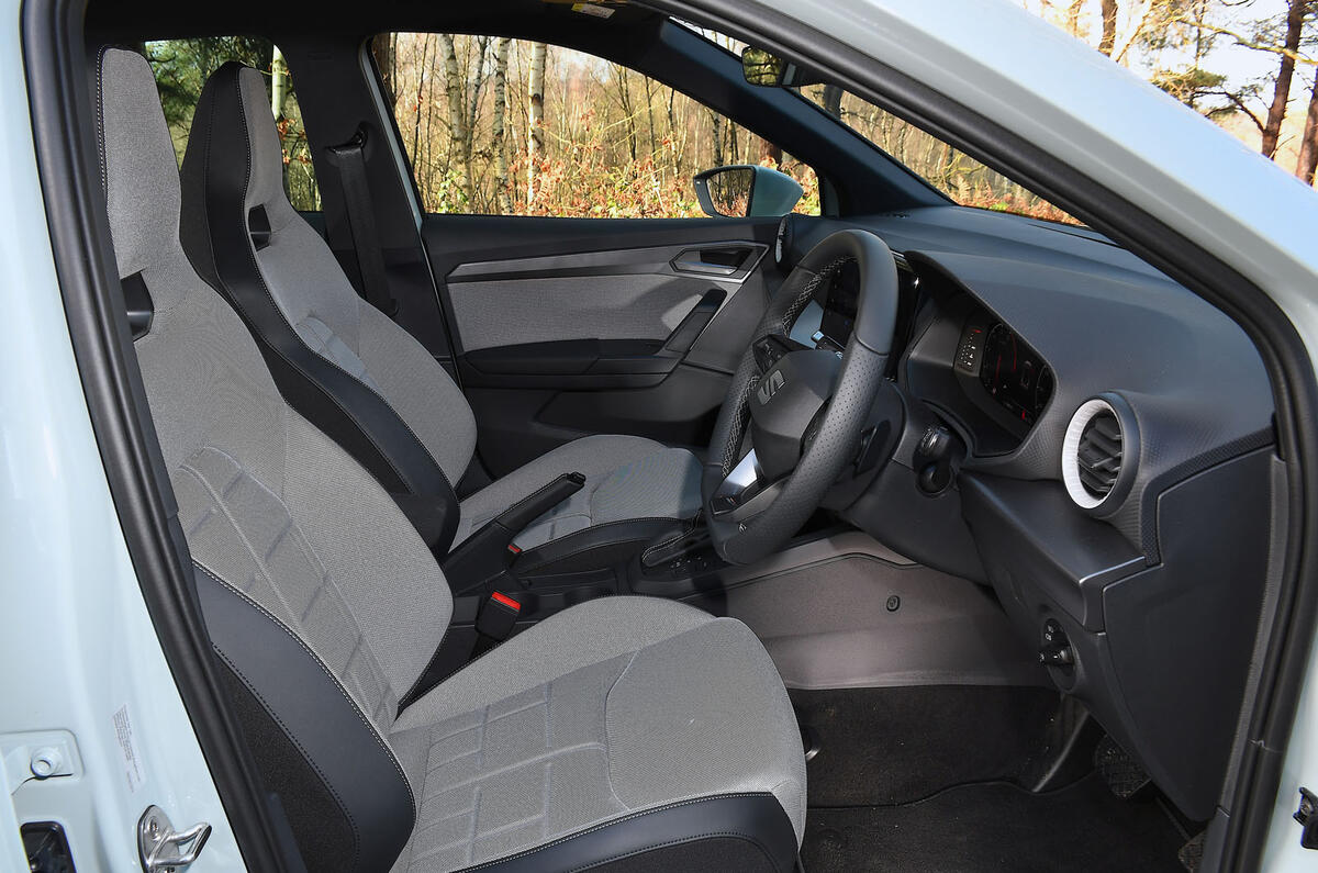 Seat Arona review 046