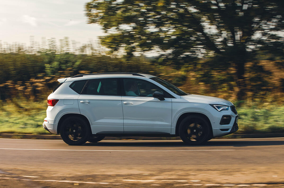 seat ateca review 2023 002 panning side