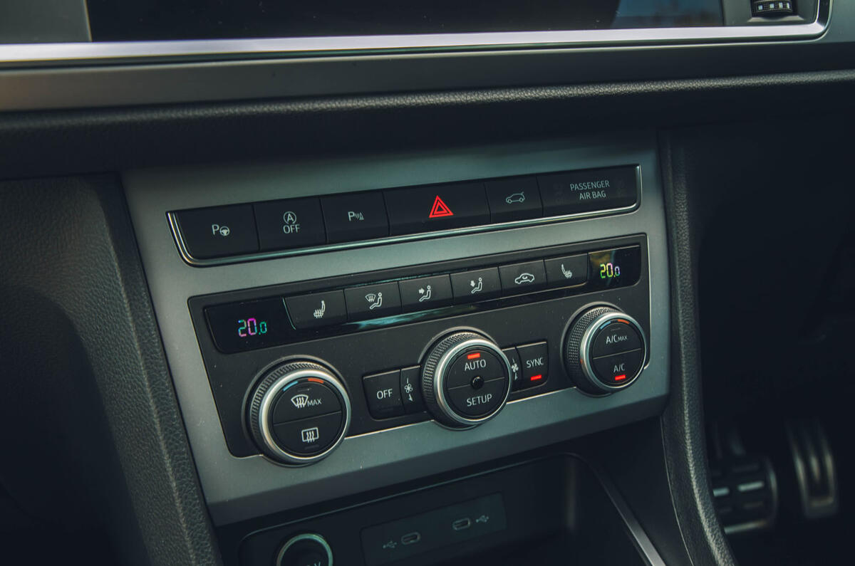 seat ateca review 2023 015 climate controls