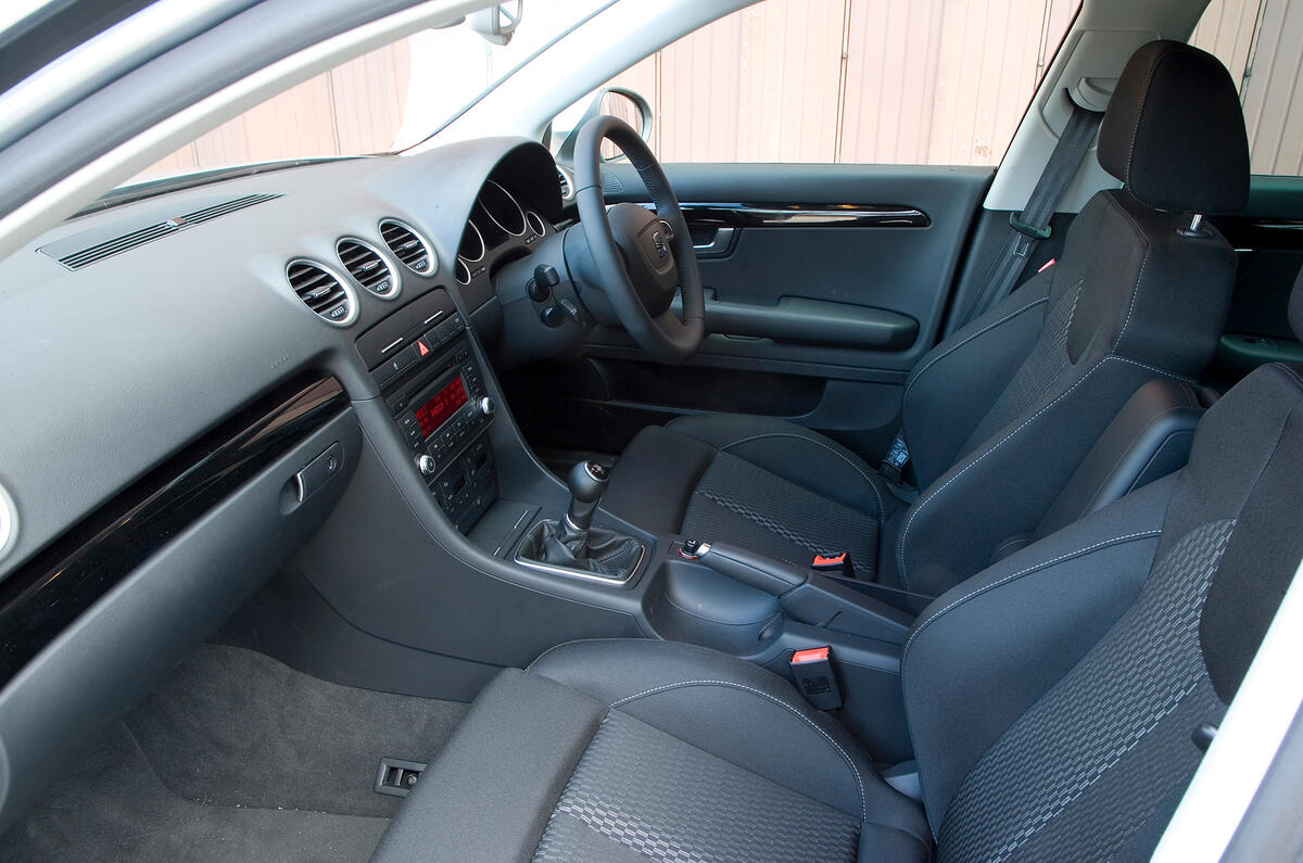Front seats offer good support; driving position is offset but it’s not a problem Seat Exeo interior