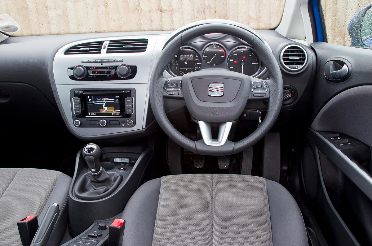 Good driving position, but a high window line and sloping pillars restrict visibility Seat Leon dashboard