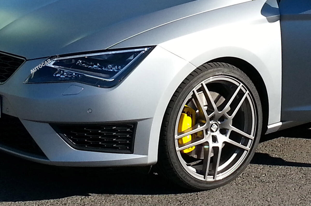 no title Seat Leon Cupra R test mules spied