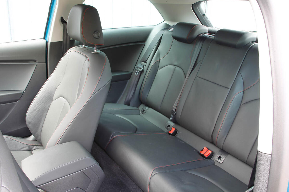 Seat Leon SC rear seats