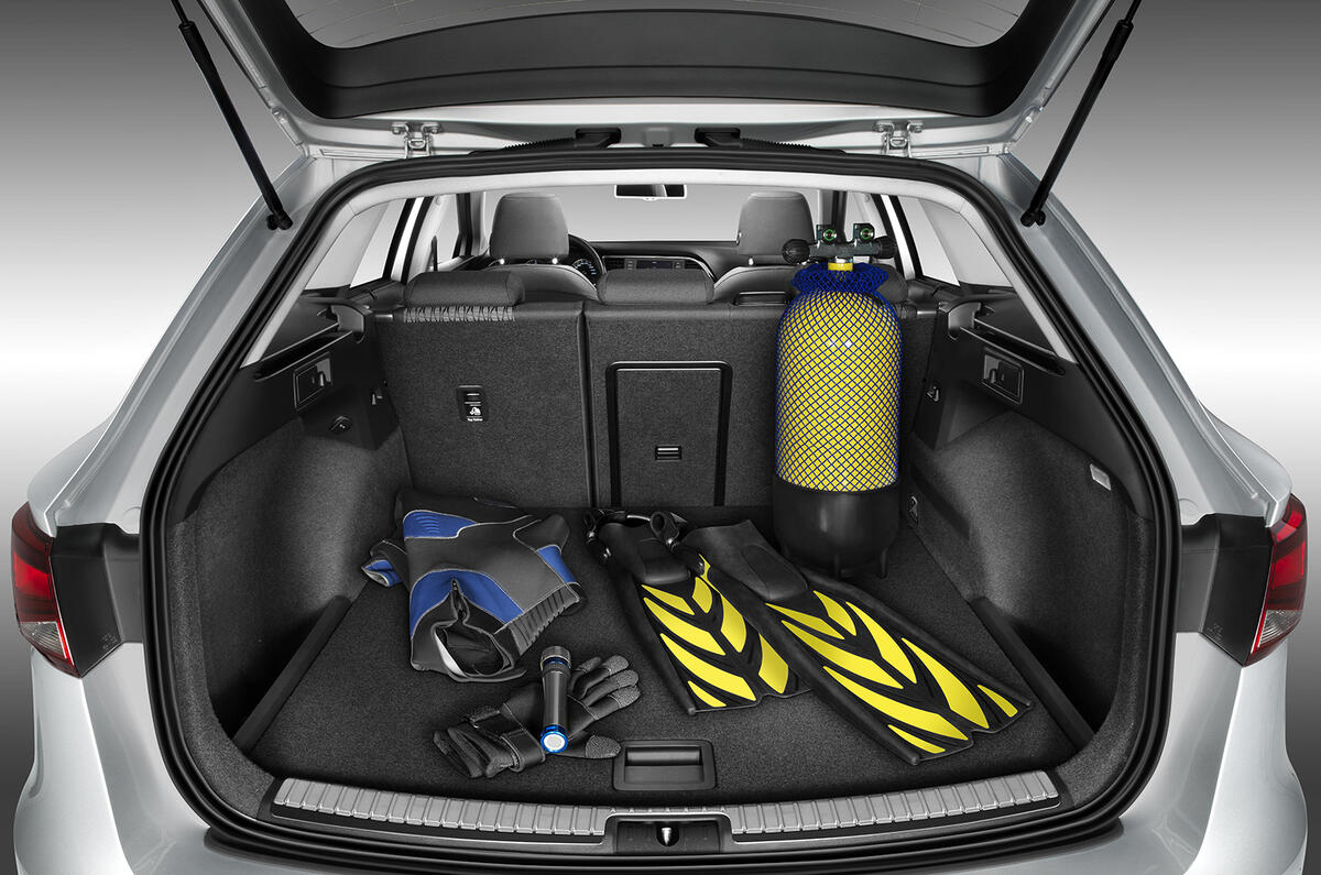 New Seat Leon ST estate revealed