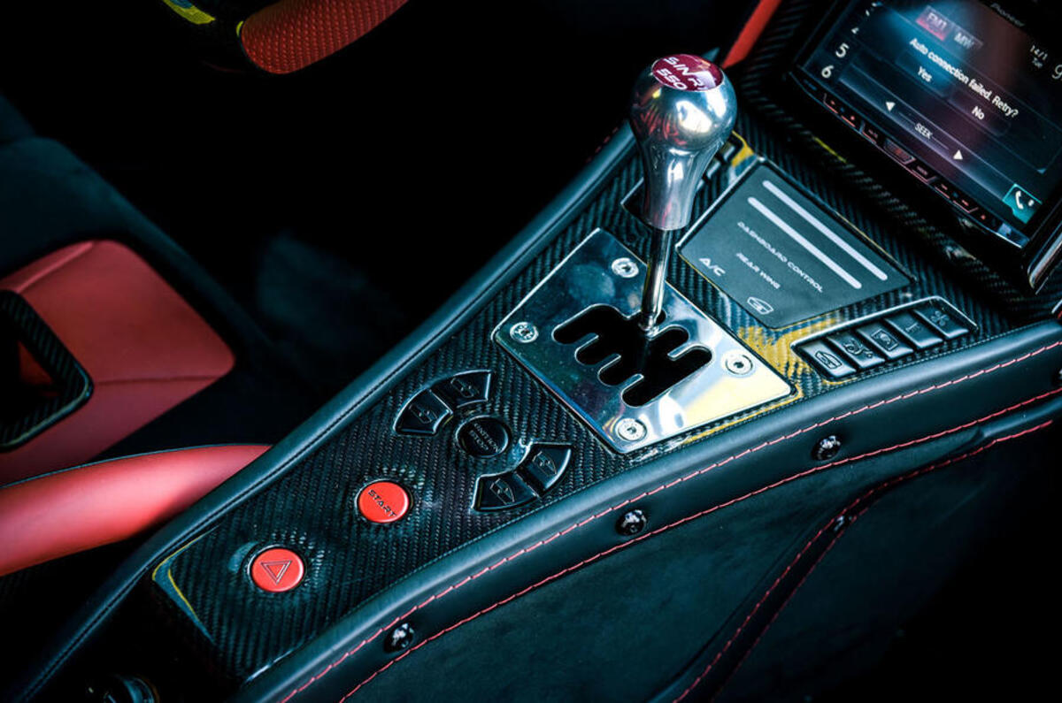 Sin R1 manual gearbox